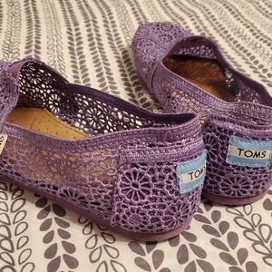 Toms purple size 9.5